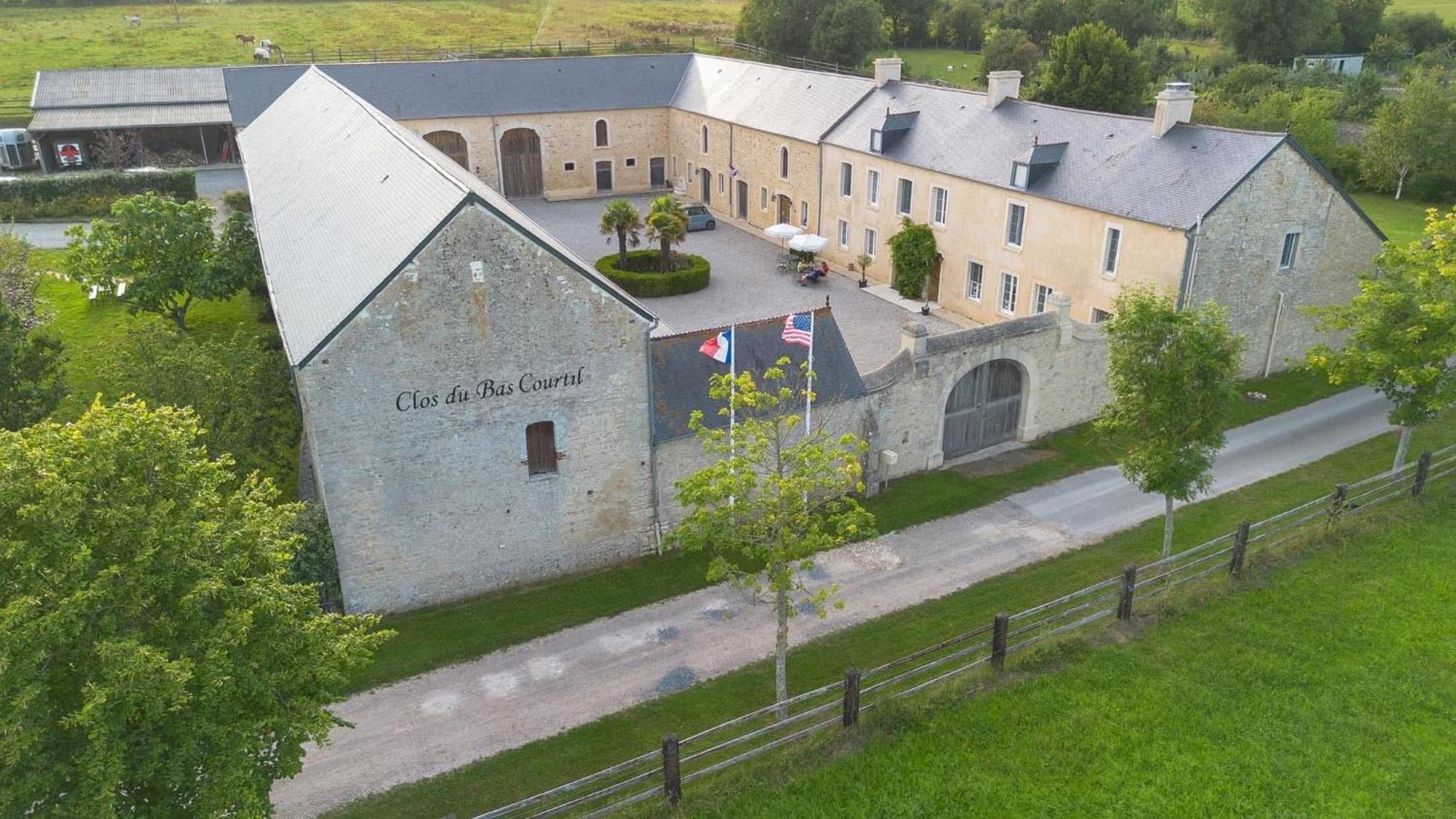 Osmanville Le Clos Du Bas Courtil Guesthouse B&B Omaha Beach מראה חיצוני תמונה